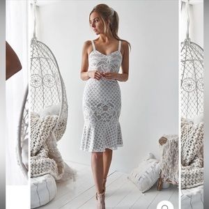 NWT JAUS Ella midi dress